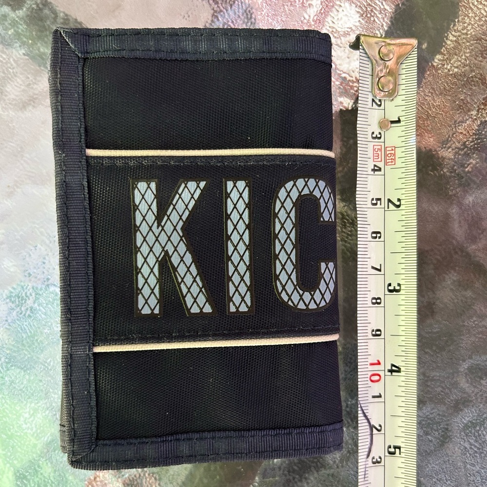 Kickers | rare vintage trifold wallet with clasp and zipper - Picture 9 of 9